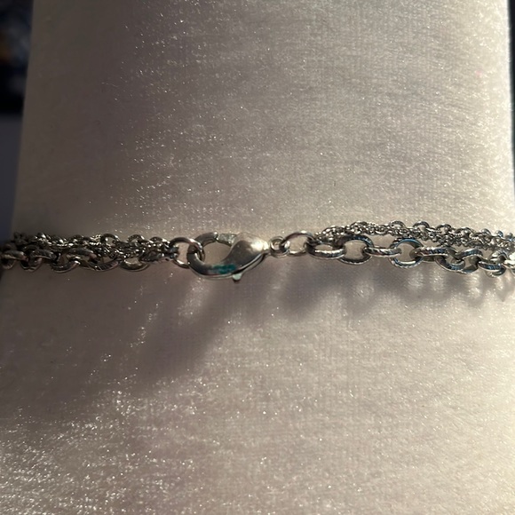 Triple strand necklace  3 chains/ Necklaces with pendants in 1 - Picture 4 of 4